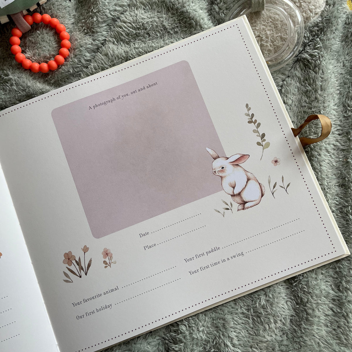 Baby's First Year: New Mum & Baby Memories Keepsake Set