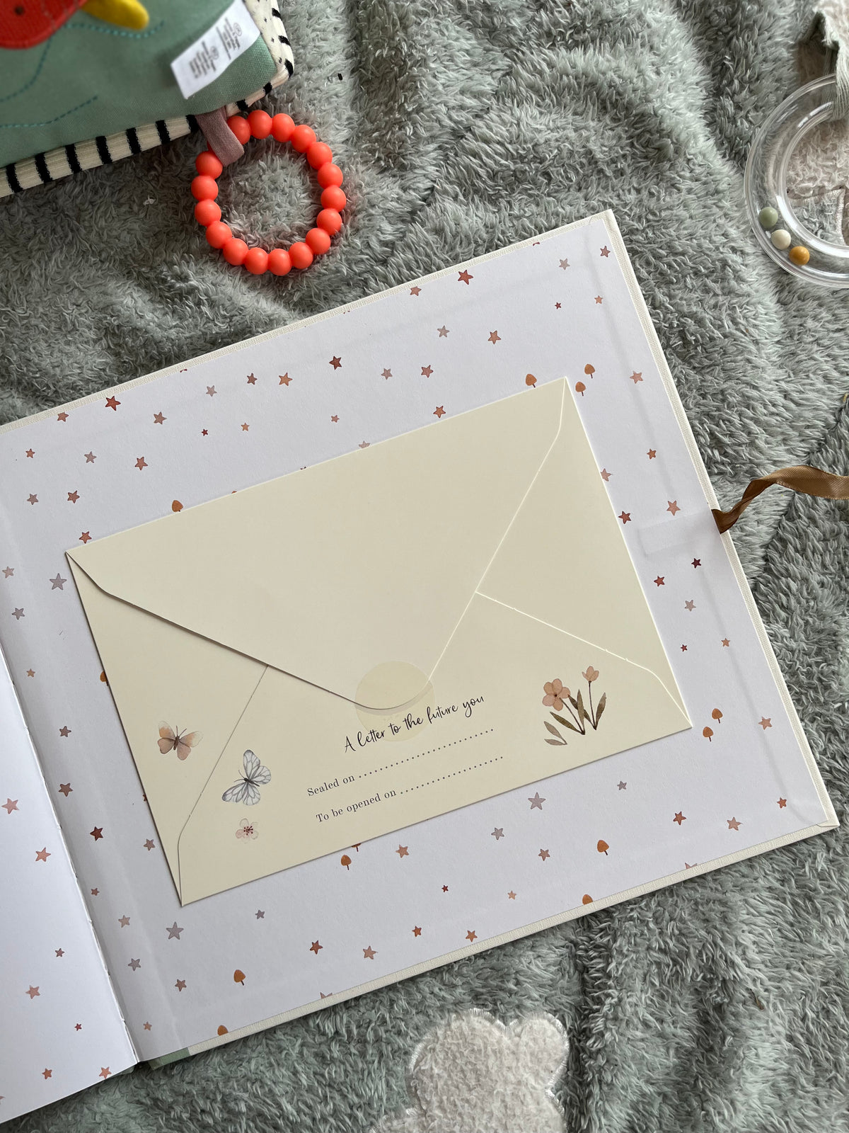 Baby's First Year: New Mum & Baby Memories Keepsake Set