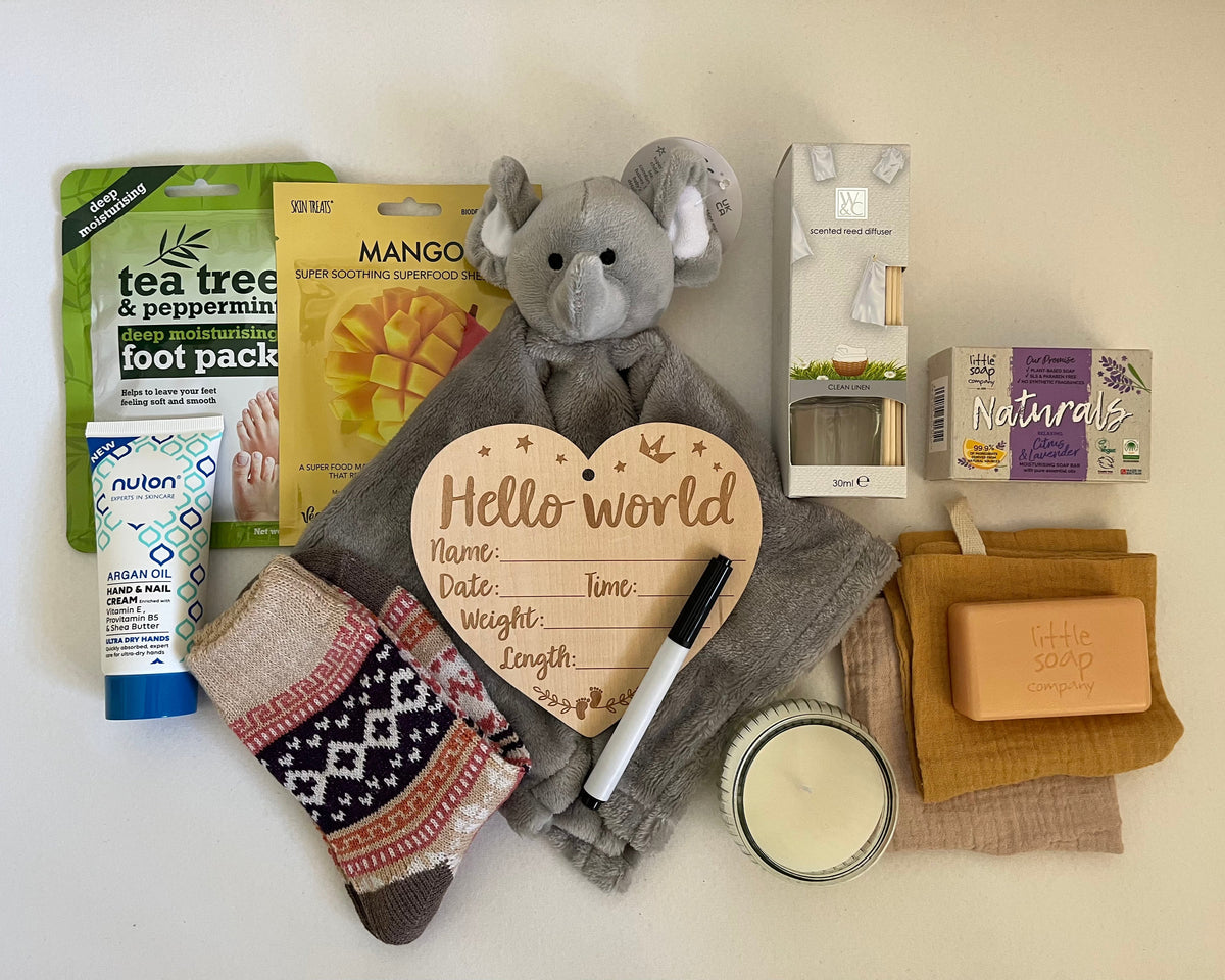 The Hello World Mum & Baby Pregnancy Bundle (11 Treats)