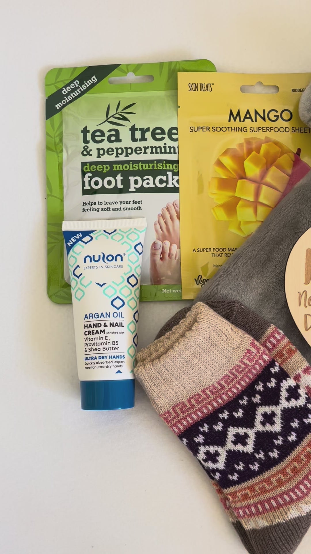 The Hello World Mum & Baby Pregnancy Bundle (11 Treats)
